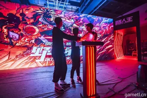 《超美潮人齐聚CJ!街头篮球场惊现绝色围攻》 《超美潮人齐聚CJ!街头篮球场惊现绝色围攻》